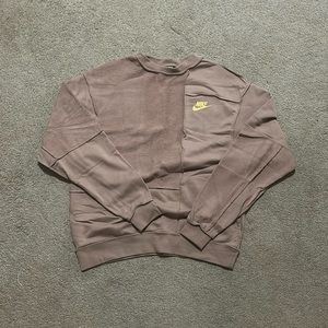 Mauve Nike Crewneck!